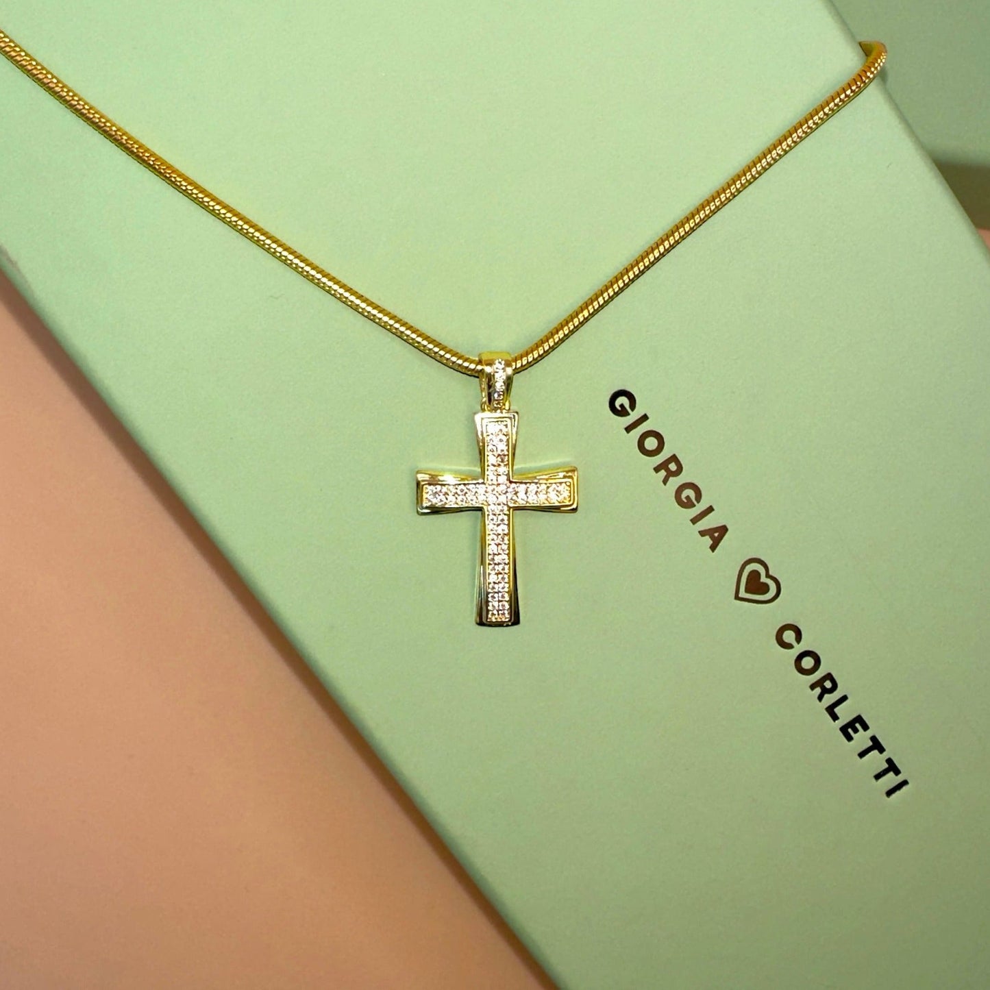 GOLD CROSS CHOKER