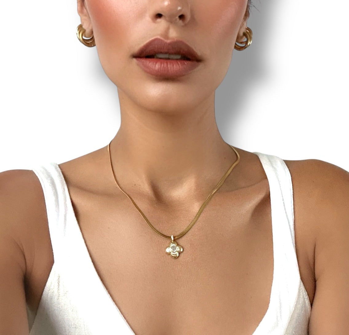 BLOOM GOLD NECKLACE