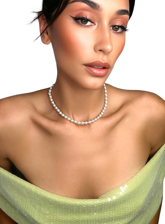 ARIEL PEAR CHOKER