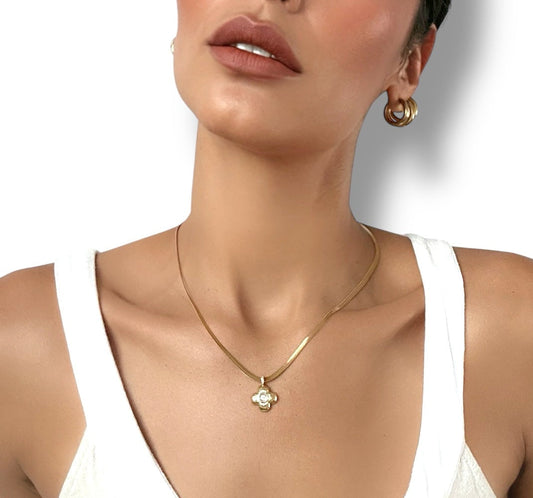 BLOOM GOLD NECKLACE