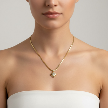 BLOOM NECKLACE